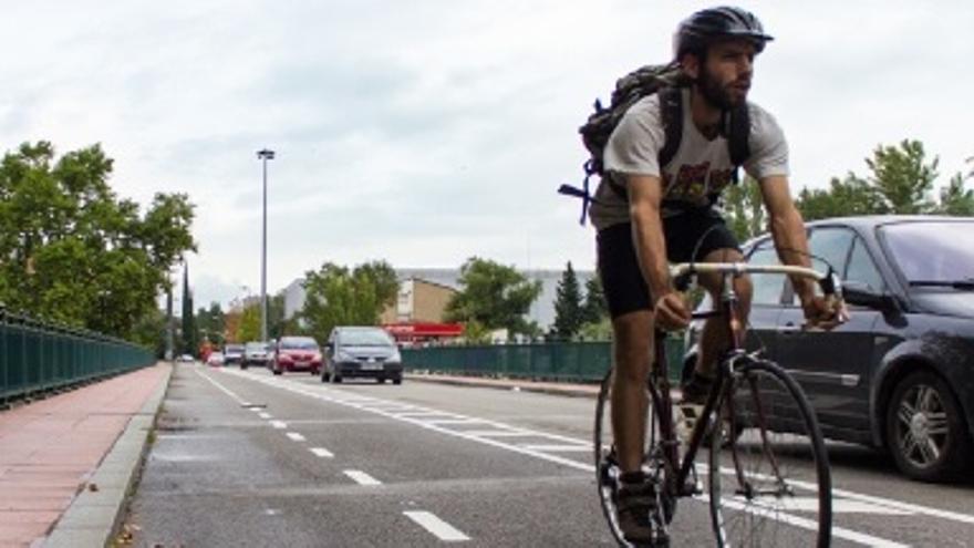 Com desplaçar-nos amb bicicleta per la ciutat