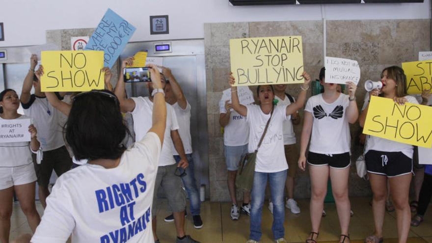 Foment fixa els serveis mínims de la vaga de Ryanair