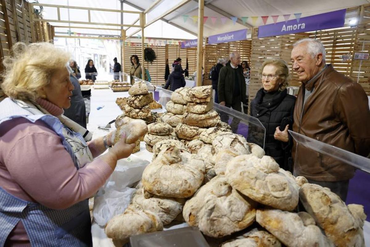 Los panes artesanos, uno de los productos más demandados.   | // G. S.