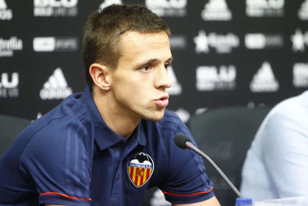 El Valencia CF presenta a Maksimovic