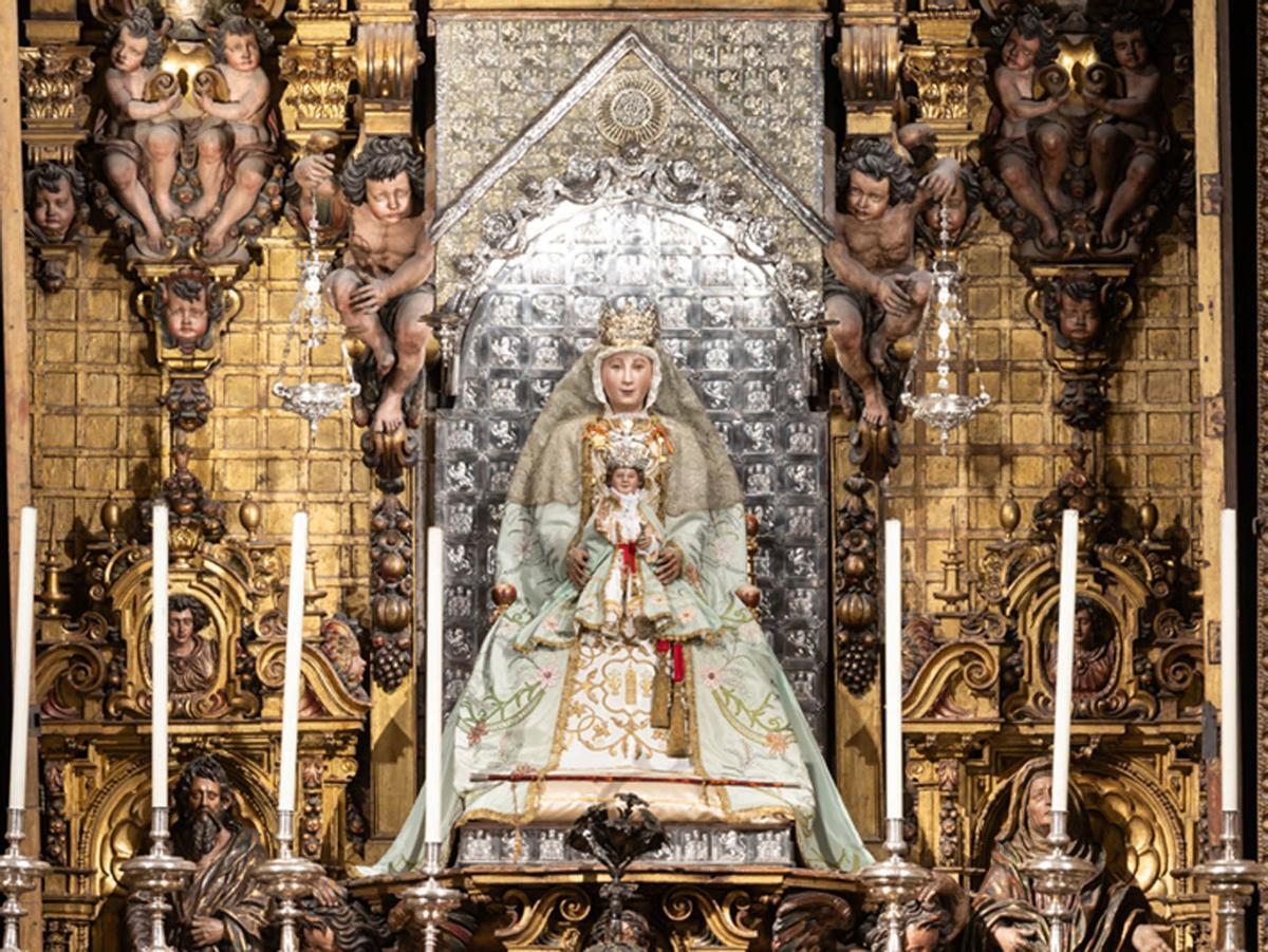 Retablo de la Virgen de los Reyes, en la Capilla Real.