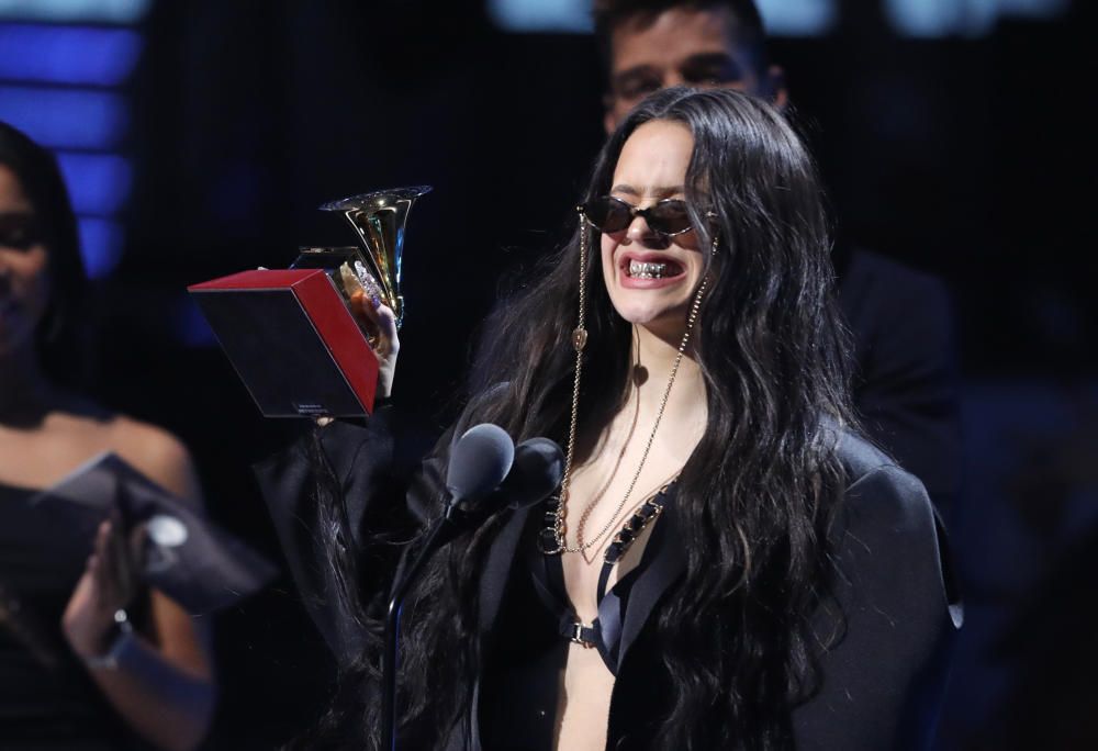 Rosalía arrasa en los Grammy Latino