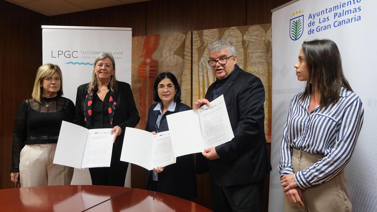 El Ayuntamiento, Emalsa y Plocan firman un acuerdo para crear un centro líder de investigación del hidrógeno verde en Piedra Santa.