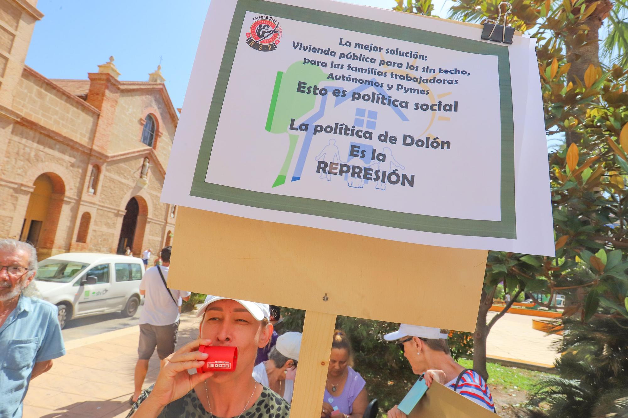 Protesta contra la ordenanza de convivencia en Torrevieja