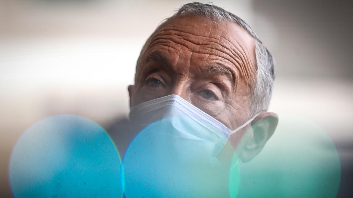 El candidato presidencial portugués Marcelo Rebelo de Sousa, en rueda de prensa.