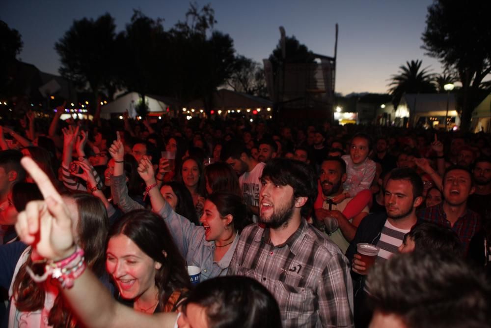 izal abarrota Metrópili para su concierto