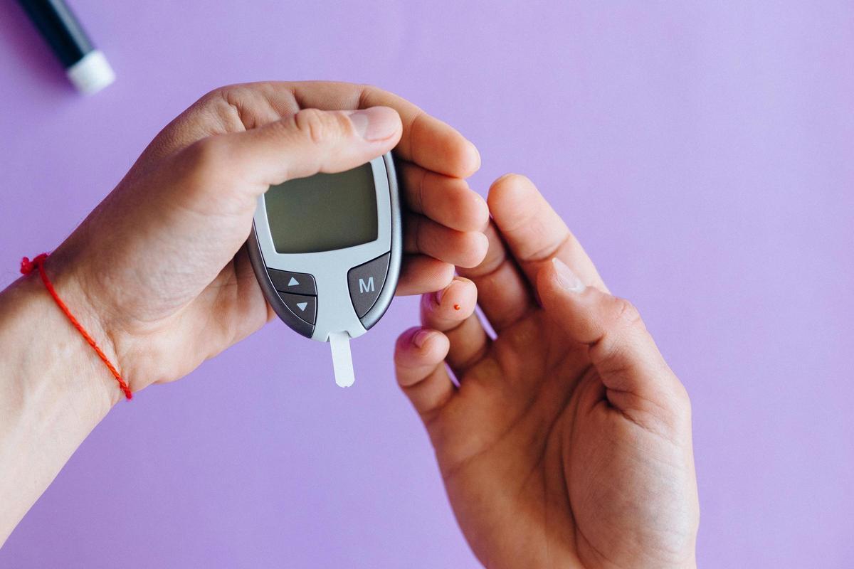 The researcher states that the objective is "Develop a device in which the chip will directly tell us whether or not there are tumor cells"