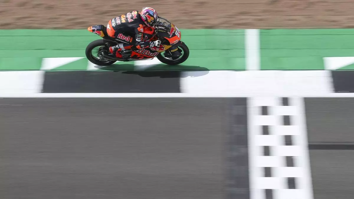 Álvaro Carpe, 'pole' en Silverstone tras la sanción a Rueda