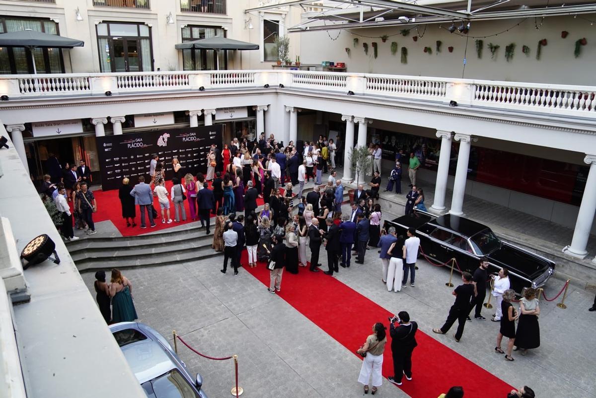 Les millors fotos de la catifa vermella de la Gala Plàcido al teatre Kursaal de Manresa Les millors fotos de la catifa vermella de la Gala Plàcido al teatre Kursaal de Manresa