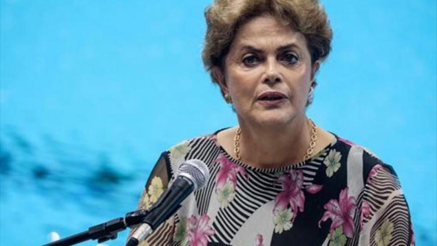 Rousseff pierde a sus aliados en el último minuto