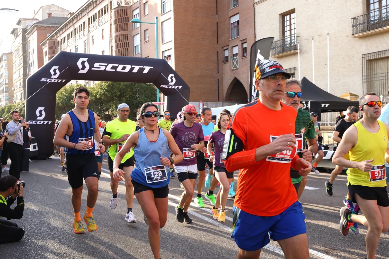 En imágenes | Búscate en el Medio Maratón de Zaragoza 2024