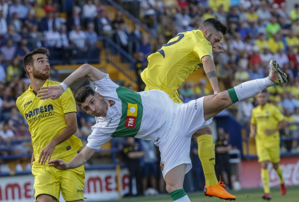 Ascenso Elche CF: imágenes del partido ante el Villarreal B y fiesta sobre el césped