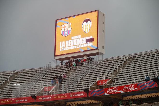 La intensa tormenta que cae sobre Barcelona. Así está el Estadi Olímpic de Montjuic, en imágenes.