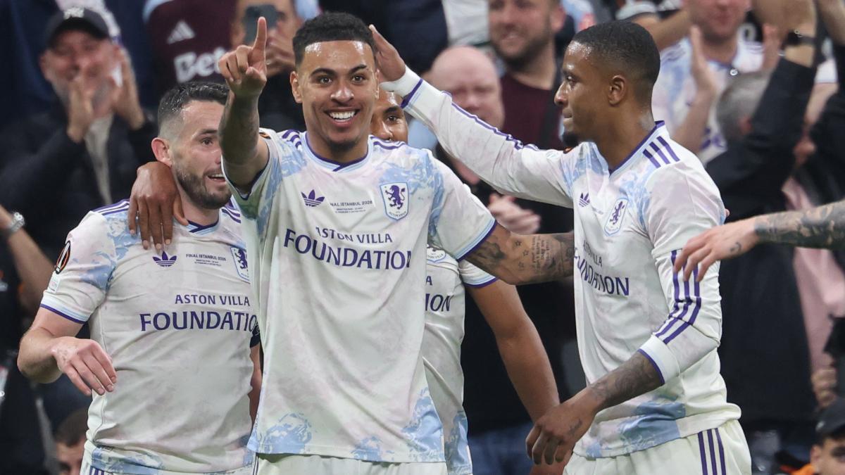 El Aston Villa celebra uno de sus goles en la final de la Europa League