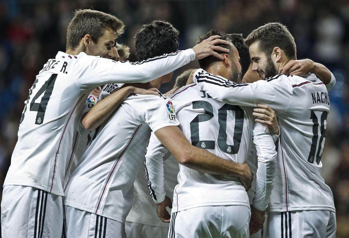 Jesé Rodríguez celebra su gol durante el partido de vuelta de los dieciseisavos de final de la Copa del Rey que Real Madrid y Cornellá jugaron en el Santiago Bernabéu