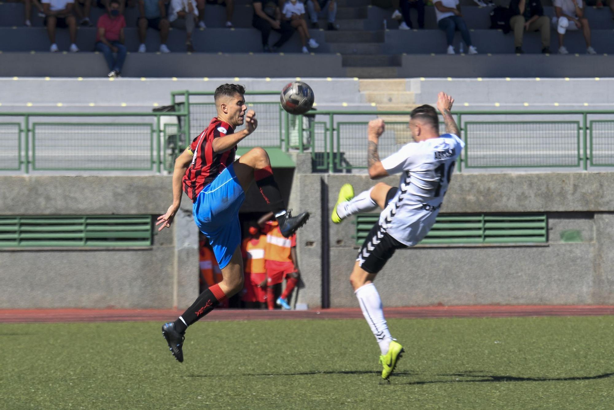 Partido entre el Arucas y el Unión Viera, de Tercera División