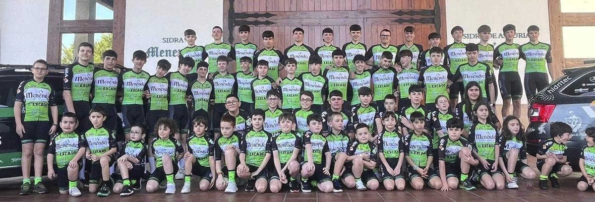 La Escuela Las Mestas, lista para un año de amplio calendario |