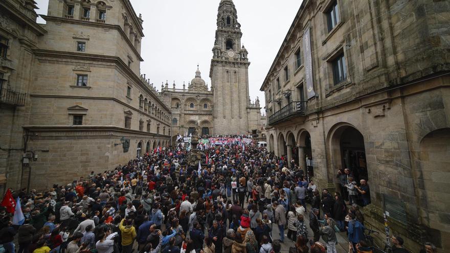 Profesores se manifiestan en Santiago contra el acuerdo firmado por Educación en Galicia