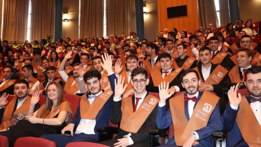 Acto de graduación en Informática