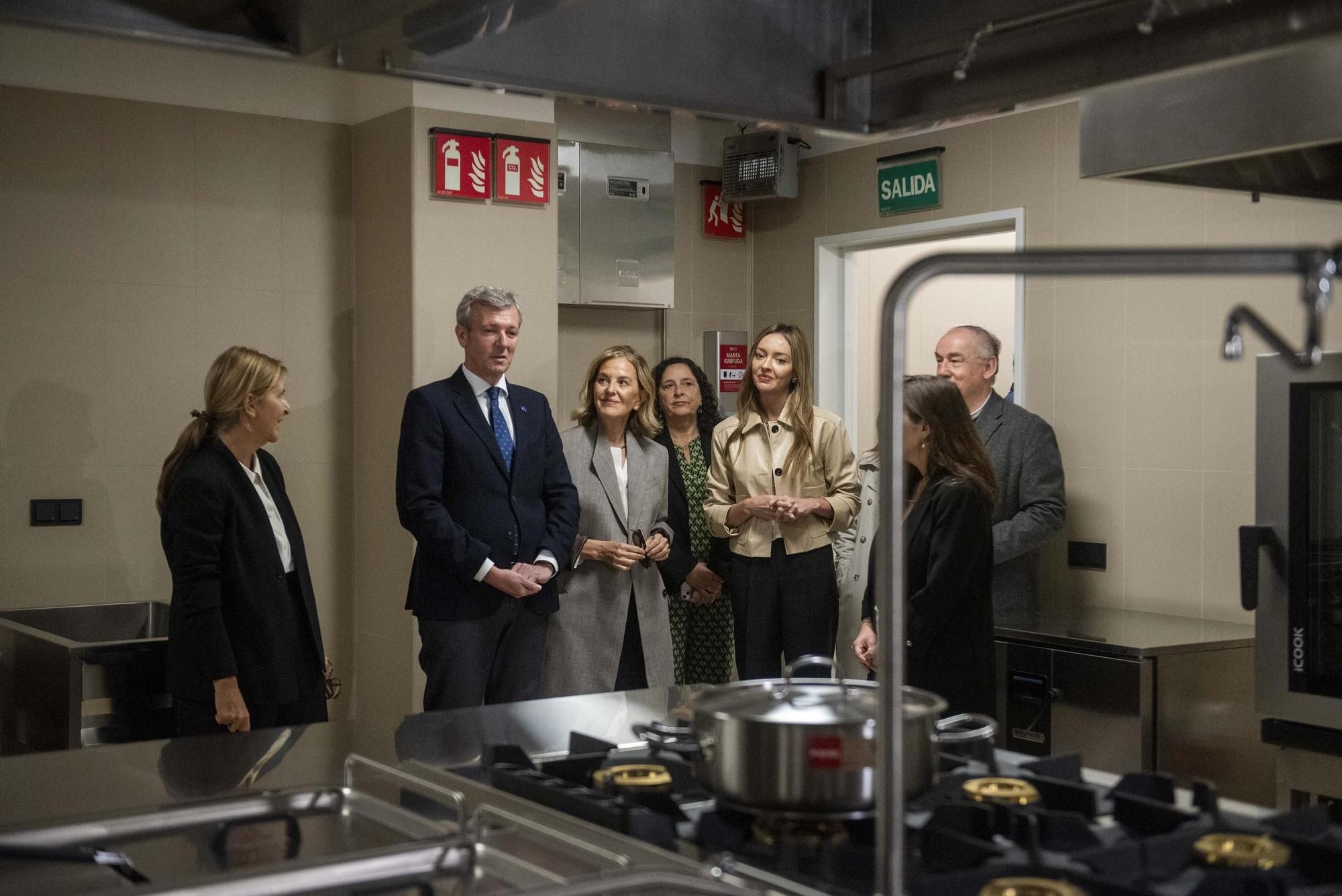 Visita a la nueva residencia de mayores de Eirís financiada por la Fundación Amancio Ortega