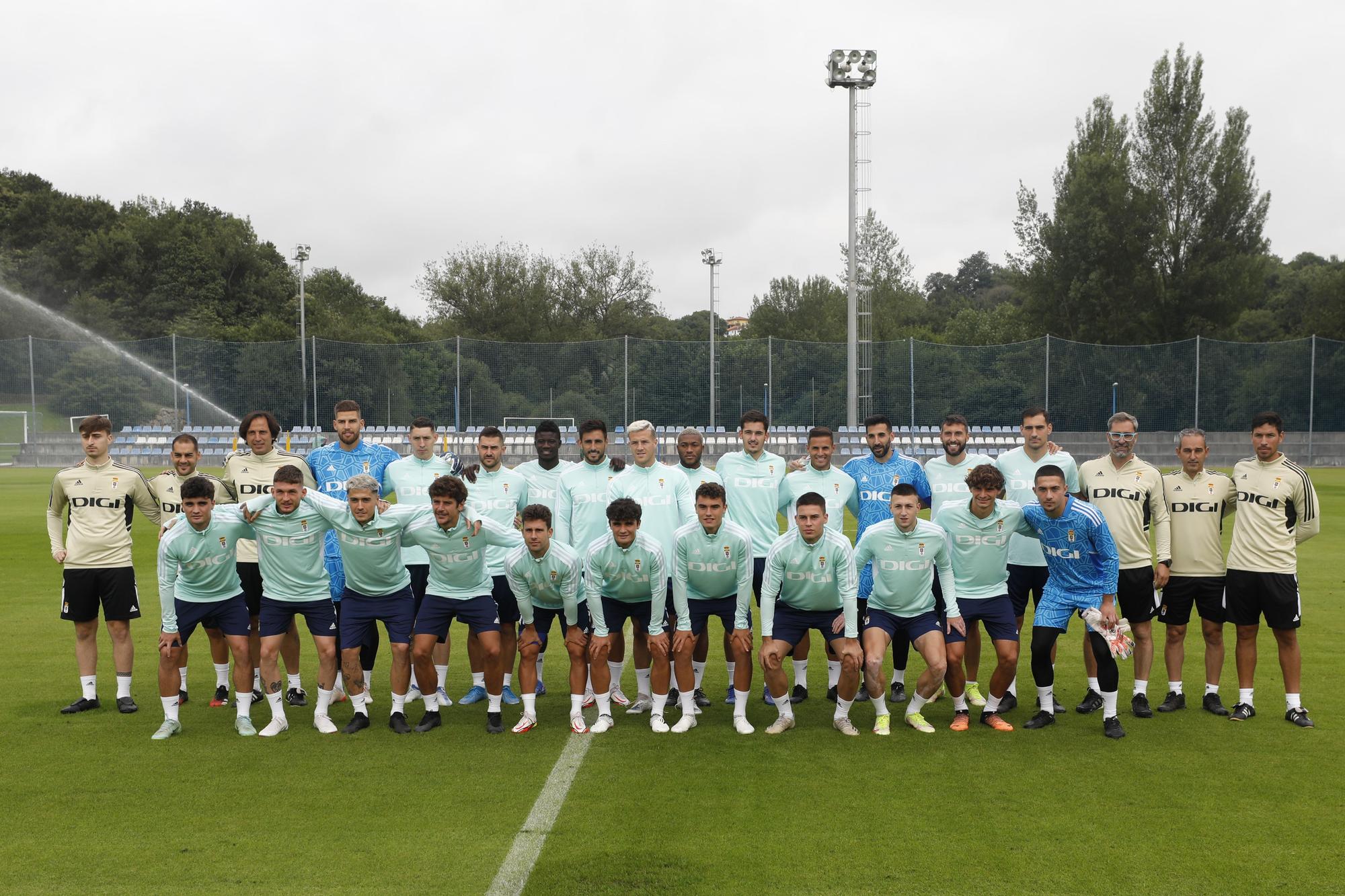 EN IMÁGENES: el primer entrenamiento del Oviedo