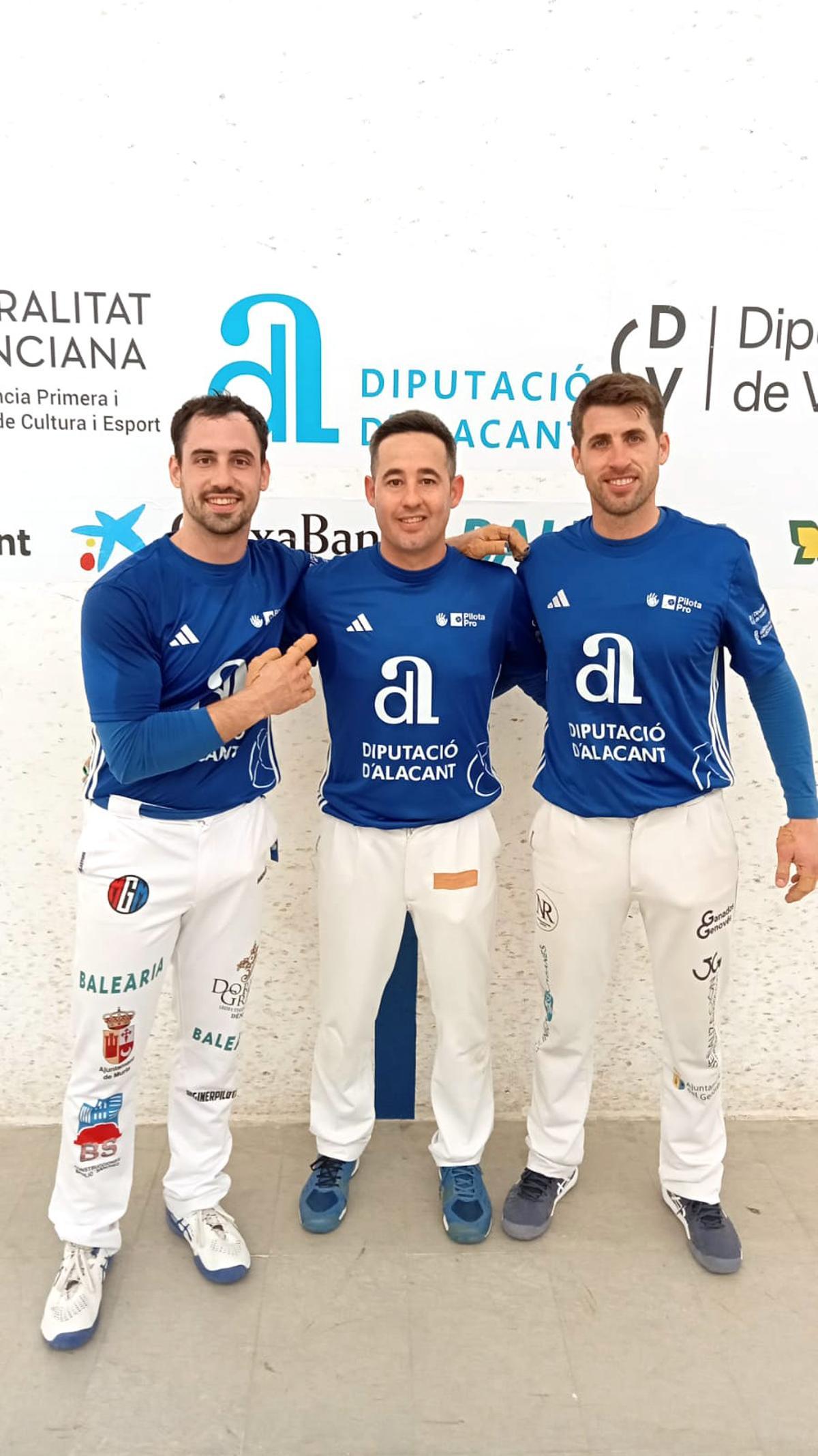 Giner, Jesús i Carlos, primers semifinalistes de la Copa Diputació d'Alacant.
