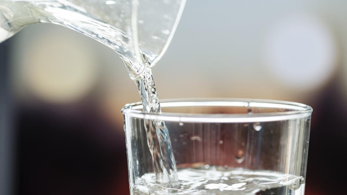 Descubre la verdad detrás del agua destilada: ¿Es realmente peligrosa?