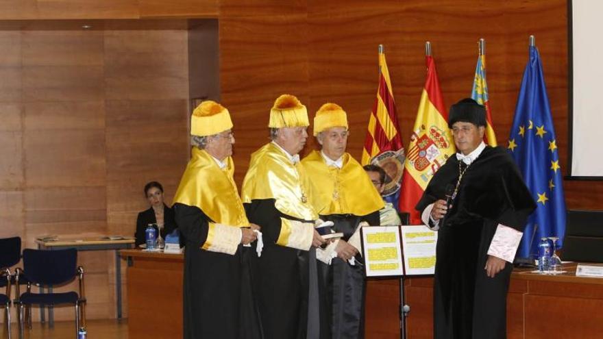 El presidente de ASISA recibe el Honoris Causa