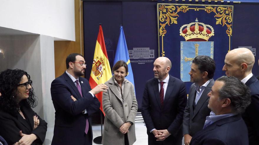 El análisis de Irarragorri del &quot;bache&quot; del Sporting y un mensaje ambicioso para el derbi: &quot;La derrota en Zaragoza fue muy dolorosa, pero este equipo tiene solidez y alegría&quot;