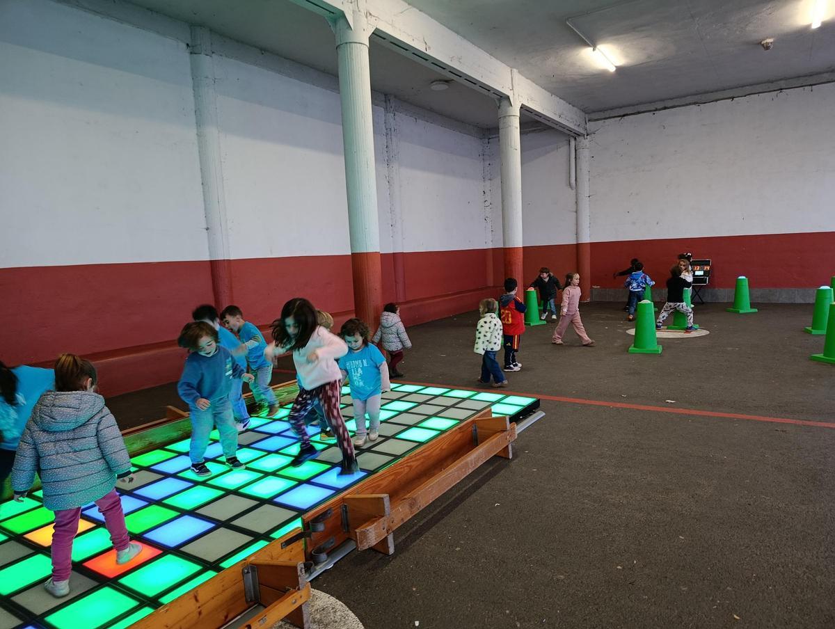 Luz y color ponen la diversión en Llanera