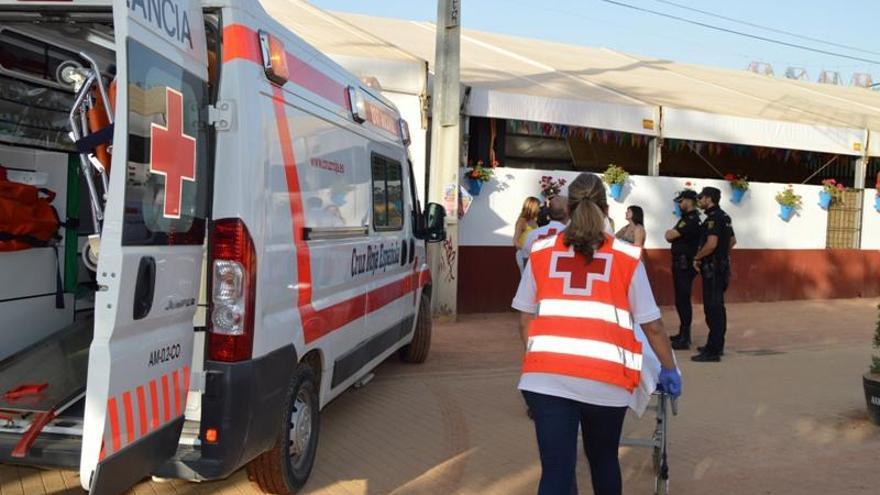 Un centenar de personas y seis ambulancias, operativo de la Cruz Roja en la Feria