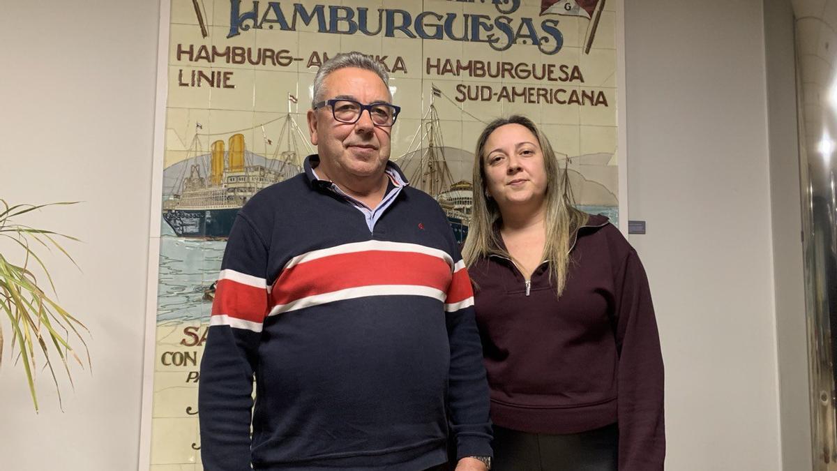 La madre de la pequeña Ainhoa, Beatriz Sobral Otero, y el abuelo de la niña, Juan Sobral Rivas.