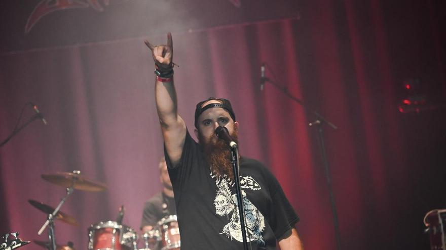 EN IMÁGENES: Medio millar de personas desbordan Corvera a ritmo de trash, punk y mucho rock