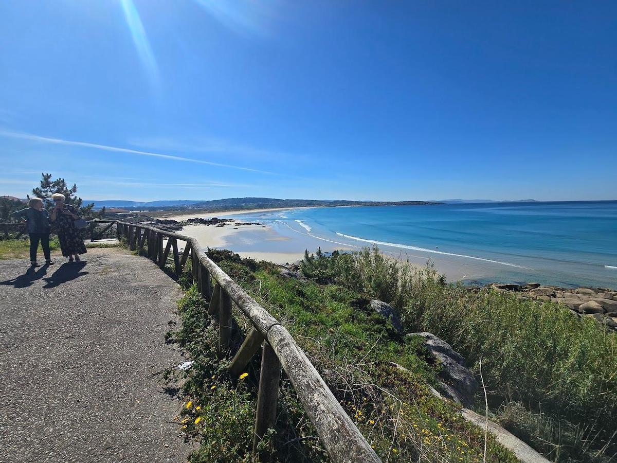 La radiante imagen que ofreció estos días la playa de A Lanzada, durante la llamativa bajamar.