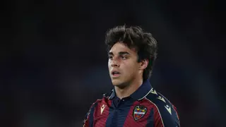 El Levante negocia la renovación de Carlos Álvarez: "Lo que ha demostrado es para hacer un esfuerzo grande"