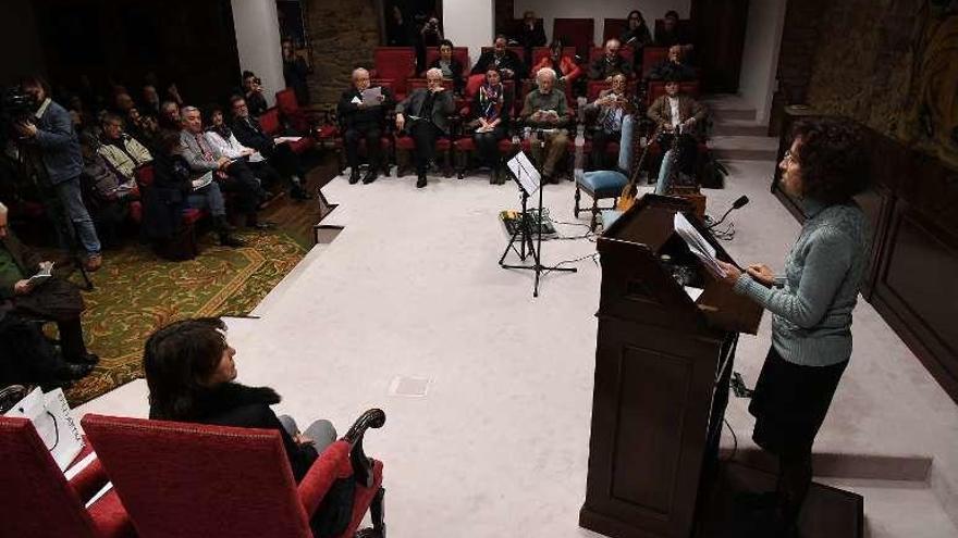 Marilar Aleixandre no acto de homenaxe a Torres. // Víctor Echave