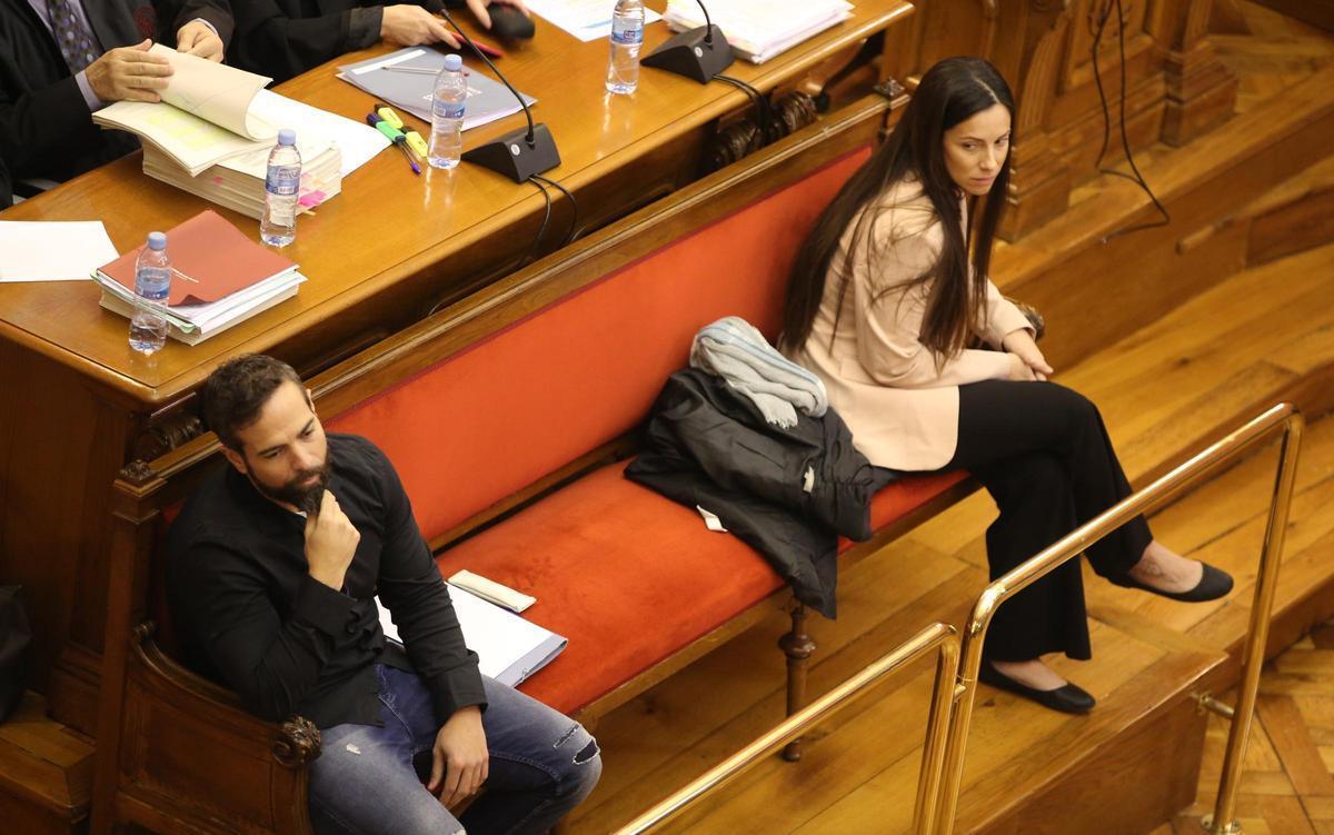 Rosa Peral y Albert López en el juicio.
