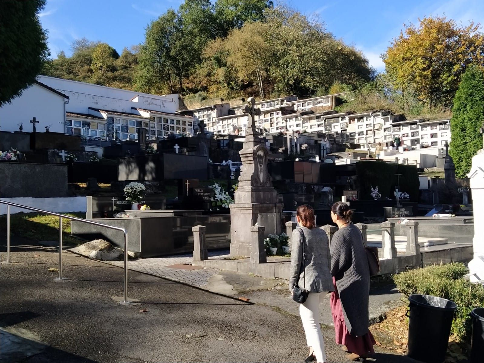 Cementerios de las Cuencas por Todos los Santos