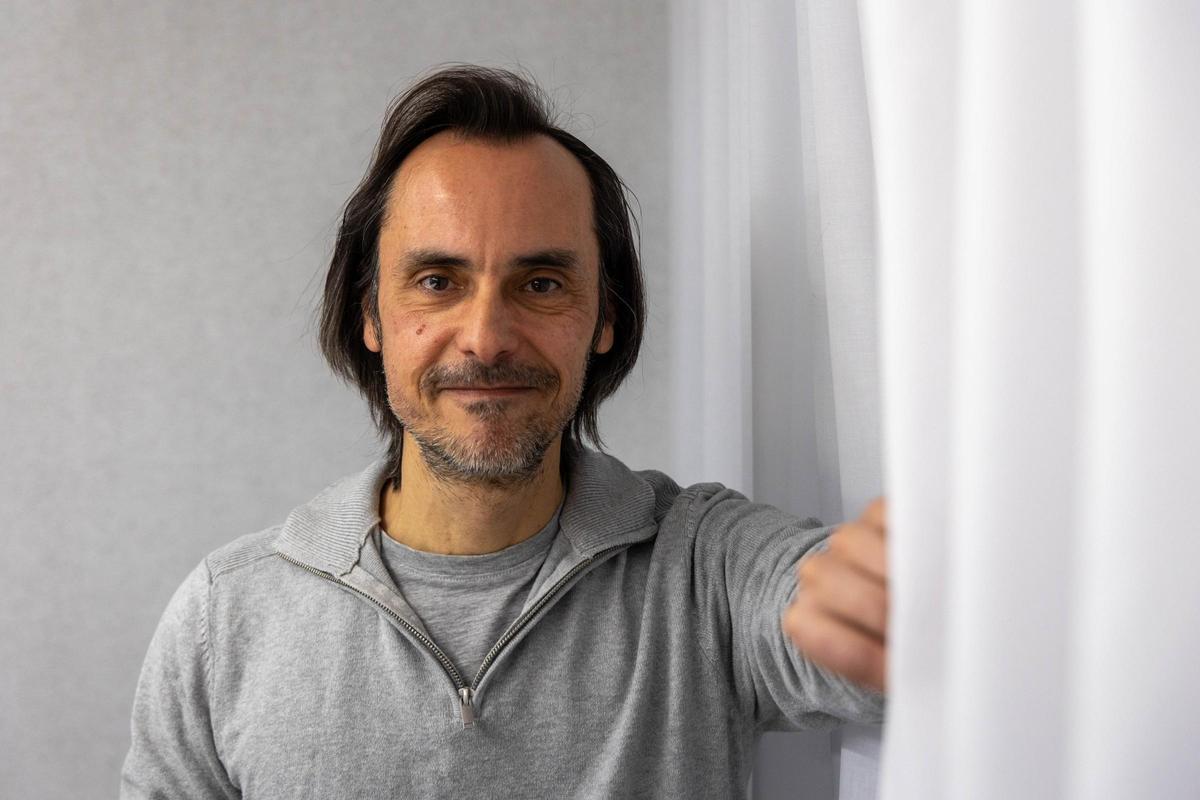 El autor alicantino, José Antonio López Rastoll, en la sede de INFORMACIÓN