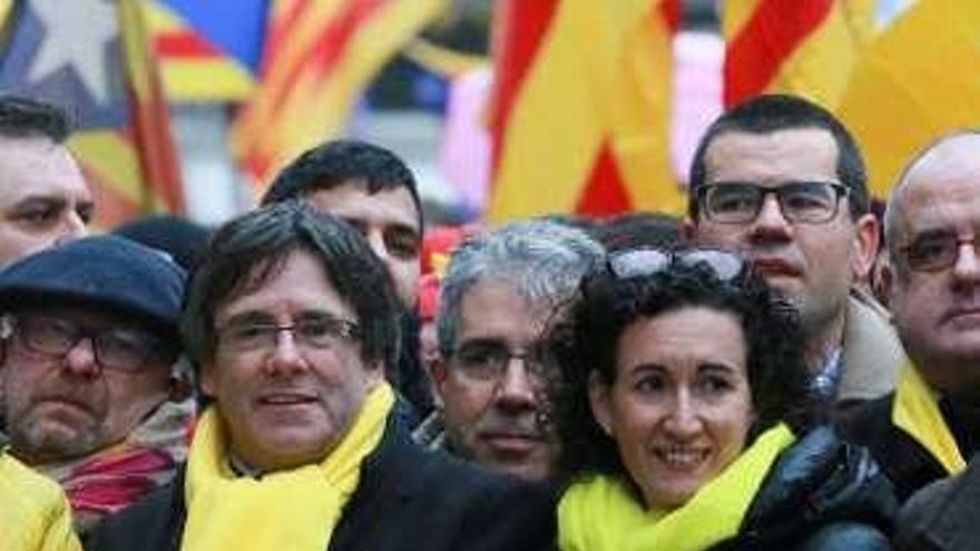 Puigdemont y Rovira, ayer. // Efe