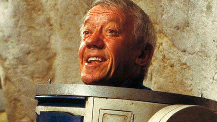 Mor Kenny Baker, l&#039;actor dins el vestit de R2-D2