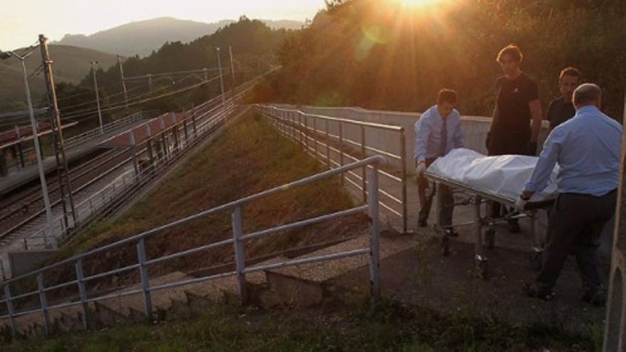 Dos muertos al ser arrollados por el tren en Villabona (Asturias)