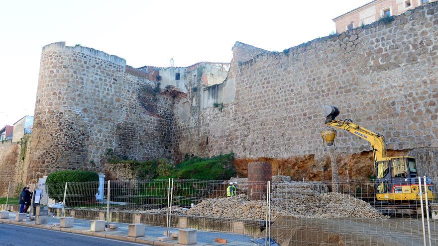 Plasencia aprueba la ampliación del plazo de obras en la muralla