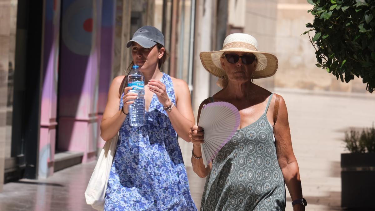 La cuarta ola de calor de este verano en España ha comenzado con temperaturas de hasta 31 grados en la provincia de Alicante
