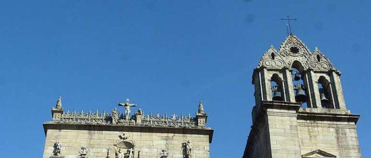 Fachada principal de la basílica de Santa María. // R. Vázquez