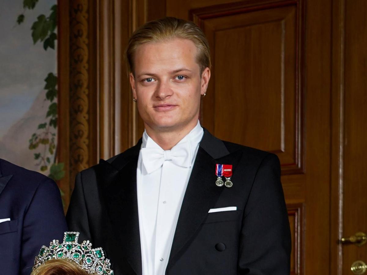 25/06/2026 Marius Borg. MADRID, 25 (CHANCE) El pasado 15 de junio, tan solo dos días antes de que su madre, la Princesa Mette-Marit de Noruega, fuese sometida a un trasplante de pulmón, Marius Borg era condenado a cuatro años de cárcel por el Tribunal de Oslo al ser declarado culpable de 34 delitos entre los que se encontrarían varios de agresión sexual, maltrato a una de sus exparejas, amenazas, tráfico de drogas y conducción temeraria. POLITICA EUROPA ESPAÑA SOCIEDAD
