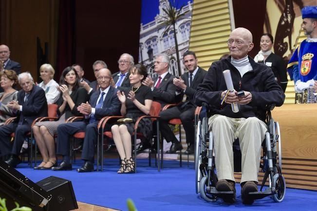 Entrega de Honores y Distinciones del Cabildo de ...