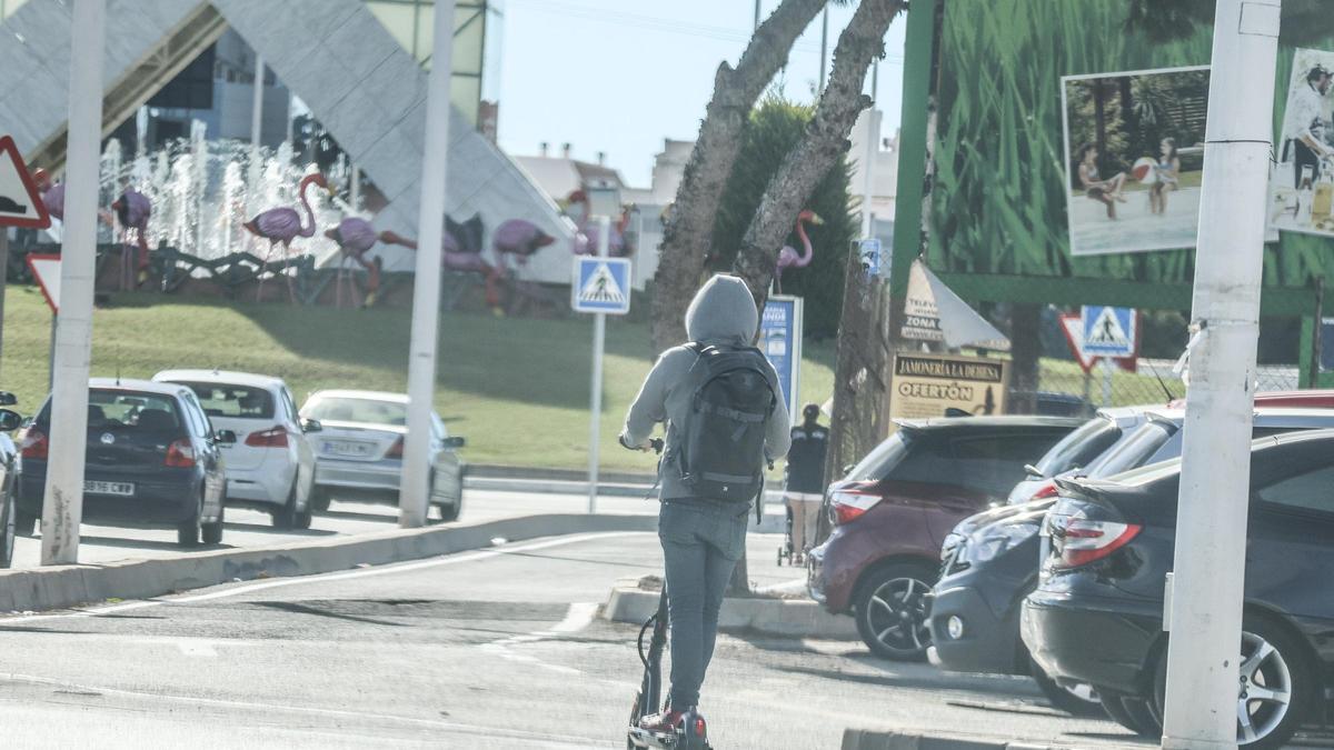 El patinete es una alternativa de movilidad muy popular en Torrevieja, en la que las zonas residenciales están alejadas del centro