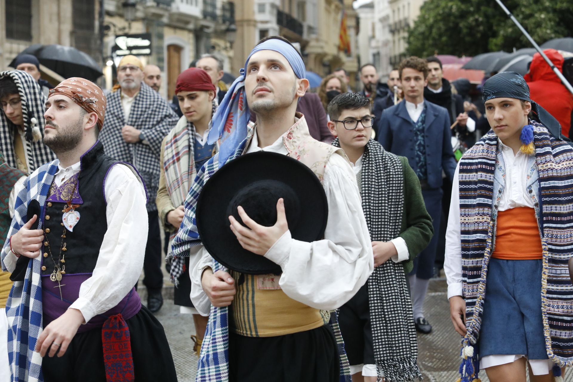 Búscate en el primer día de ofrenda por la calle Quart (entre las 18:00 a las 19:00 horas)