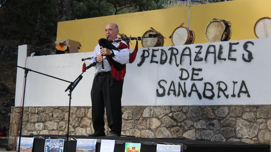 La gaita y el tamboril resuenan en Pedrazales